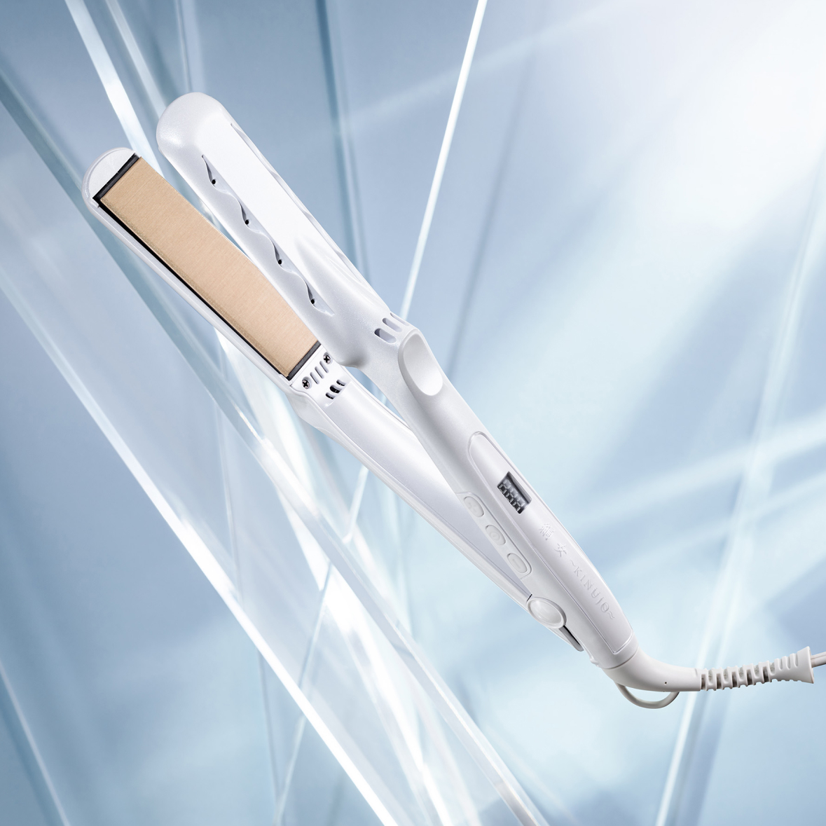 KINUJO ストレートヘアアイロン（製品画像／イメージ）