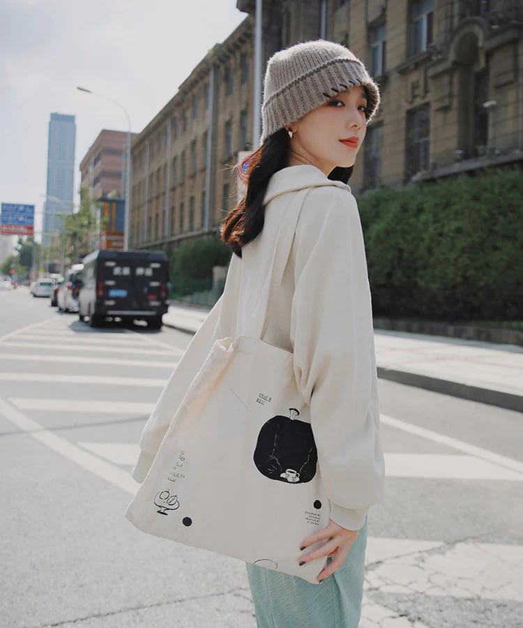 韓国ファッション通販アイテムのフラットレイイメージ